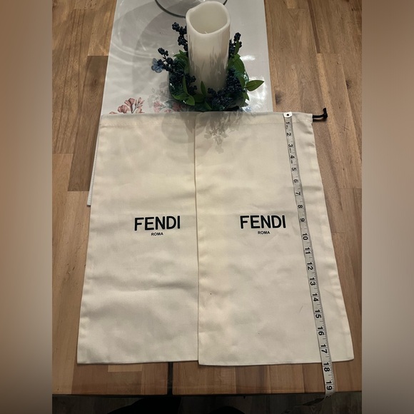 FENDI Roma Dust bag 2 pieces - Picture 2 of 3